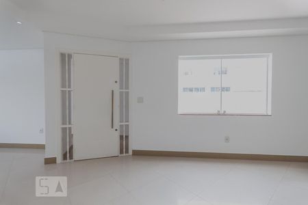 Sala de casa à venda com 4 quartos, 350m² em Vila Maria Alta, São Paulo