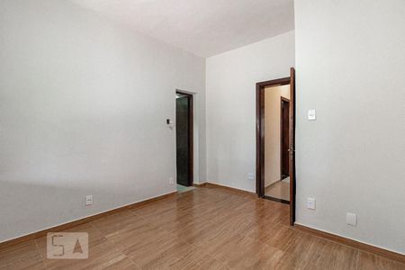 Suíte de casa à venda com 3 quartos, 150m² em Ipiranga, Belo Horizonte