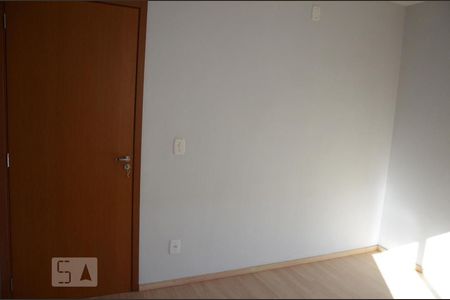 Quarto de apartamento para alugar com 2 quartos, 47m² em Olaria, Canoas