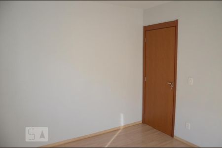 Quarto de apartamento para alugar com 2 quartos, 47m² em Olaria, Canoas