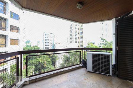 Varanda da sala de apartamento para alugar com 3 quartos, 110m² em Real Parque, São Paulo