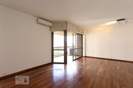 Sala de apartamento à venda com 3 quartos, 110m² em Real Parque, São Paulo