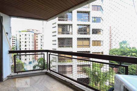 Varanda da sala de apartamento à venda com 3 quartos, 110m² em Real Parque, São Paulo