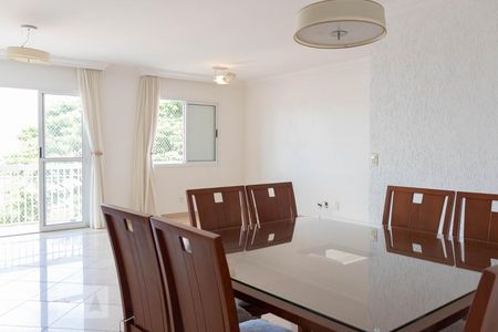 Apartamento à venda com 98m², 2 quartos e 2 vagasSala