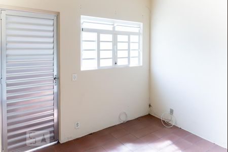 Sala de casa para alugar com 1 quarto, 50m² em Vila Ré, São Paulo