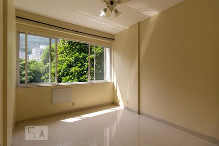 Quarto 1 de apartamento à venda com 3 quartos, 101m² em Laranjeiras, Rio de Janeiro