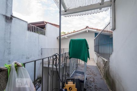 Quintal de casa à venda com 2 quartos, 100m² em Parque Colonial, São Paulo