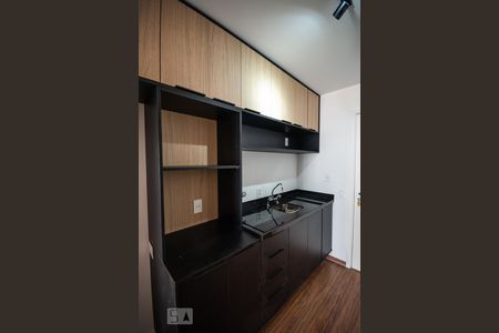 Cozinha de kitnet/studio para alugar com 1 quarto, 26m² em Pinheiros, São Paulo