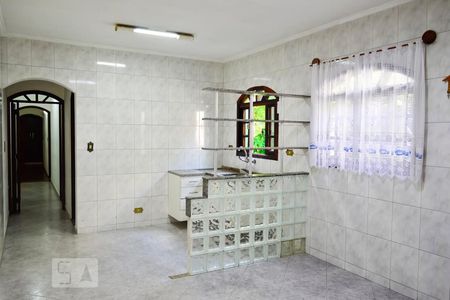 Casa à venda com 79m², 3 quartos e 2 vagas Casa à venda com 79m², 3 quartos e 2 vagasCozinha Vista Ampla