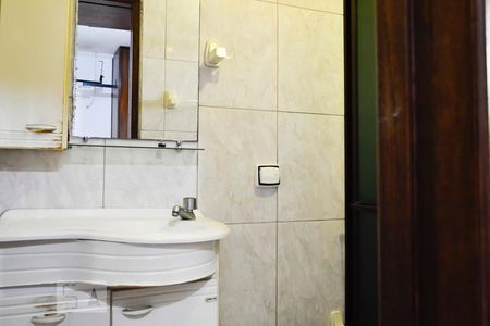 Casa à venda com 79m², 3 quartos e 2 vagas Casa à venda com 79m², 3 quartos e 2 vagasBanheiro Suite