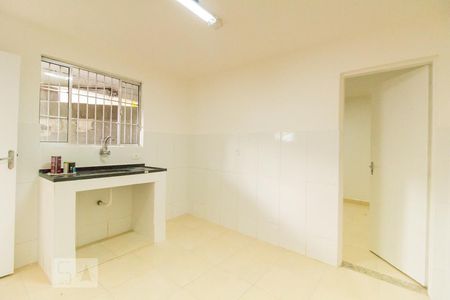 Cozinha de casa para alugar com 1 quarto, 40m² em Vila Amélia, São Paulo