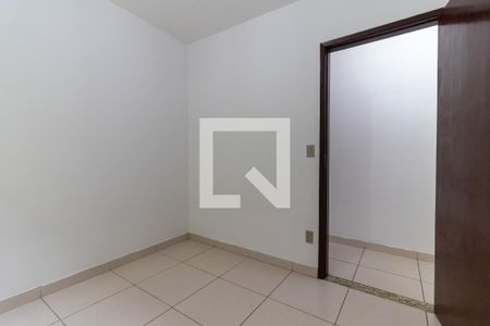 Quarto 1 de casa para alugar com 2 quartos, 36m² em Jardim Norma, São Paulo