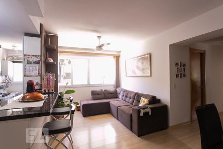 Sala de apartamento para alugar com 3 quartos, 74m² em Teresópolis, Porto Alegre