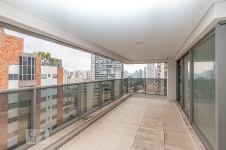 Apartamento à venda com 192m², 3 quartos e 4 vagas Apartamento à venda com 192m², 3 quartos e 4 vagasVaranda