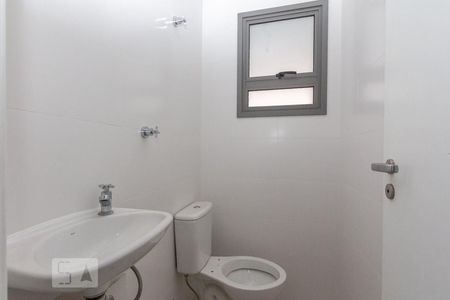 Apartamento à venda com 192m², 3 quartos e 4 vagas Apartamento à venda com 192m², 3 quartos e 4 vagasBanheiro de Serviço