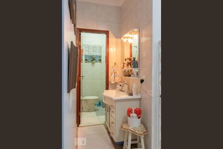 Lavabo de casa para alugar com 4 quartos, 240m² em São Judas, São Paulo
