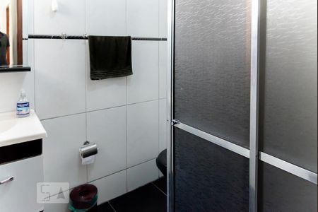 Casa à venda com 120m², 2 quartos e 2 vagas Casa à venda com 120m², 2 quartos e 2 vagasBanheiro 1