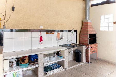 Casa à venda com 120m², 2 quartos e 2 vagas Casa à venda com 120m², 2 quartos e 2 vagasÁrea comum - Churrasqueira