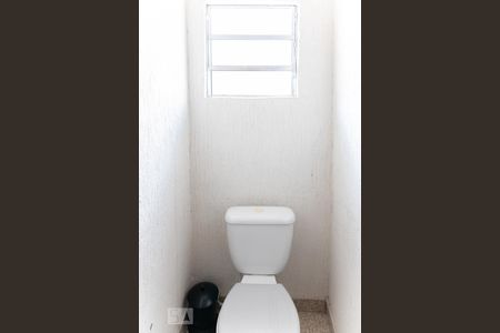 Casa à venda com 120m², 2 quartos e 2 vagas Casa à venda com 120m², 2 quartos e 2 vagasBanheiro 2