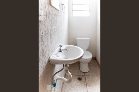 Casa à venda com 120m², 2 quartos e 2 vagas Casa à venda com 120m², 2 quartos e 2 vagasBanheiro 2