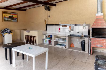 Casa à venda com 120m², 2 quartos e 2 vagas Casa à venda com 120m², 2 quartos e 2 vagasÁrea comum - Churrasqueira