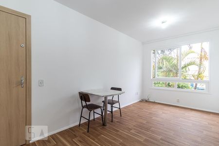 Sala de apartamento para alugar com 1 quarto, 45m² em Navegantes, Porto Alegre