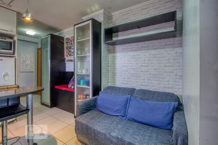 Sala de kitnet/studio para alugar com 1 quarto, 35m² em Centro, Curitiba