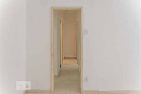 Corredor  de apartamento à venda com 3 quartos, 95m² em Maracanã, Rio de Janeiro