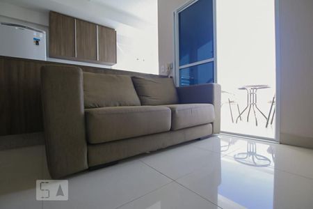 Detalhe da Sala - Sofá de apartamento para alugar com 1 quarto, 48m² em Setor Bueno, Goiânia