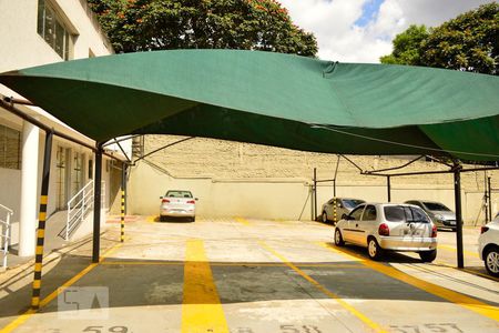 Garagem de apartamento para alugar com 2 quartos, 48m² em Vila Taquari, São Paulo