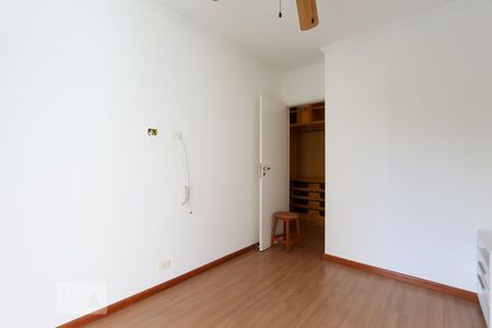 Suíte de apartamento à venda com 3 quartos, 125m² em Vila Morumbi, São Paulo