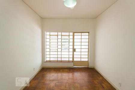 Sala 1 de casa para alugar com 5 quartos, 240m² em Vila Monumento, São Paulo