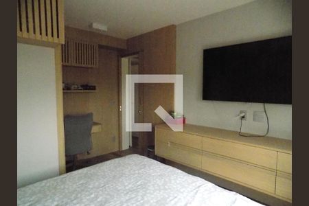 Suite de apartamento à venda com 3 quartos, 81m² em Vila Sônia, São Paulo