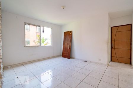 Sala de apartamento para alugar com 2 quartos, 65m² em Taquara, Rio de Janeiro