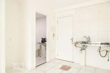 Sala e Cozinha de apartamento para alugar com 1 quarto, 35m² em Jardim Santa Teresinha, São Paulo