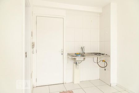 Sala e Cozinha de apartamento para alugar com 1 quarto, 35m² em Jardim Santa Teresinha, São Paulo