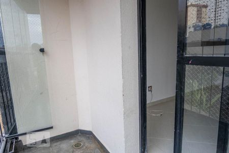 Varanda de apartamento para alugar com 3 quartos, 75m² em Santa Teresinha, São Paulo