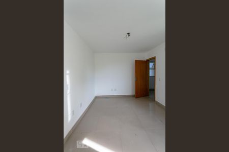 Sala de apartamento para alugar com 2 quartos, 50m² em Manacás, Belo Horizonte