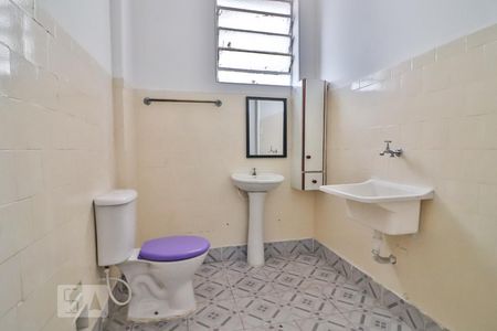 Banheiro de apartamento à venda com 1 quarto, 60m² em Santa Efigênia, São Paulo