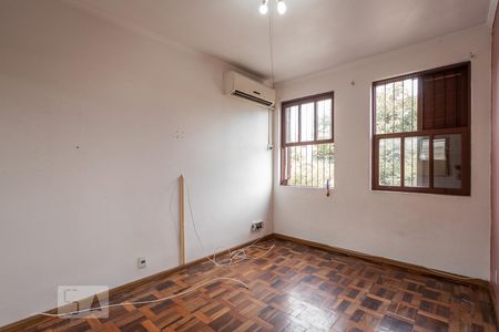 Sala de apartamento para alugar com 2 quartos, 60m² em Passo da Areia, Porto Alegre