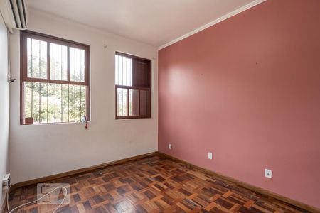 Sala de apartamento para alugar com 2 quartos, 60m² em Passo da Areia, Porto Alegre