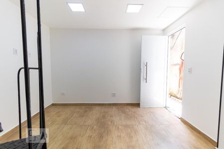 Sala de casa para alugar com 2 quartos, 70m² em Vila Portuguesa, São Paulo