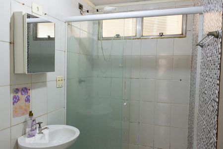 Banheiro de apartamento à venda com 1 quarto, 35m² em Liberdade, São Paulo