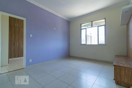 Sala de apartamento à venda com 2 quartos, 70m² em Cordovil, Rio de Janeiro