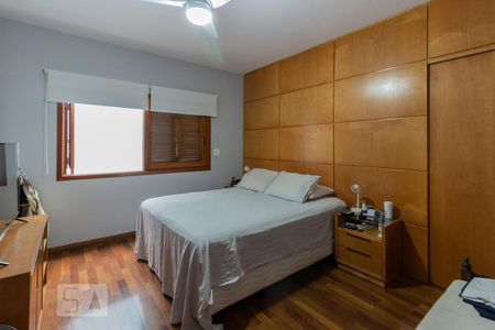 Suíte de casa à venda com 3 quartos, 226m² em Parque Colonial, São Paulo