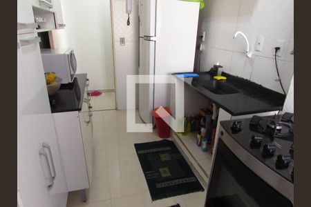 Cozinha de apartamento à venda com 2 quartos, 52m² em Jardim Umarizal, São Paulo