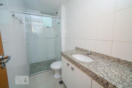 Banheiro Social de apartamento para alugar com 3 quartos, 75m² em Maria Virgínia, Belo Horizonte