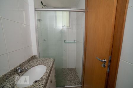Banheiro da Suíte de apartamento para alugar com 3 quartos, 75m² em Maria Virgínia, Belo Horizonte