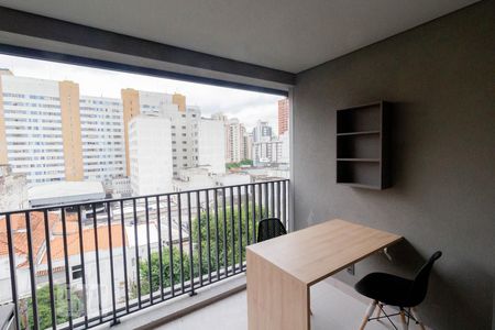 Varanda de kitnet/studio à venda com 1 quarto, 42m² em Pinheiros, São Paulo