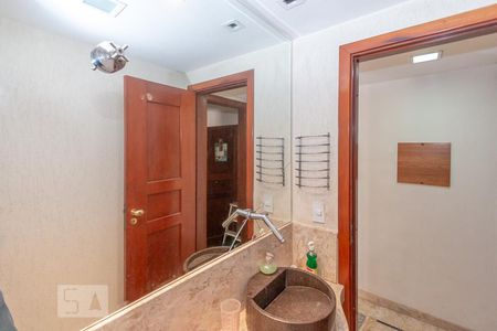 Lavabo de casa para alugar com 3 quartos, 769m² em Jardim Prudência, São Paulo